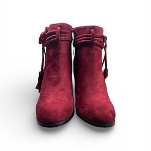 Chic Suede Ankle Boots in Rich Burgundy